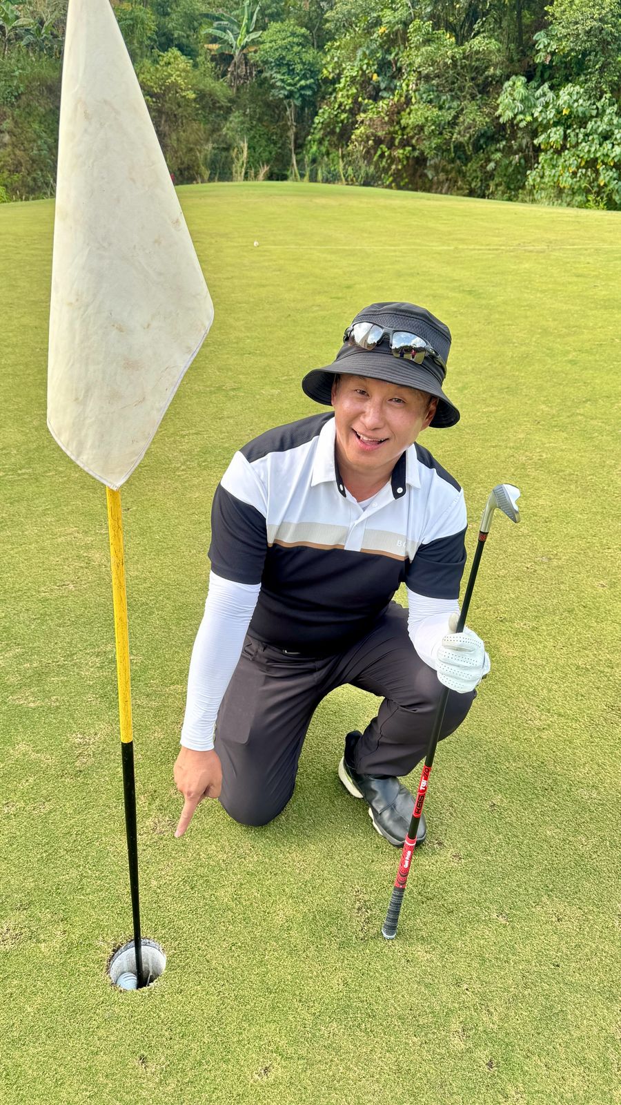 Jeffri Massie Cetak Hole in One di Gunung Geulis: Gaya Hidup Aktif di Balik Therapedic Indonesia